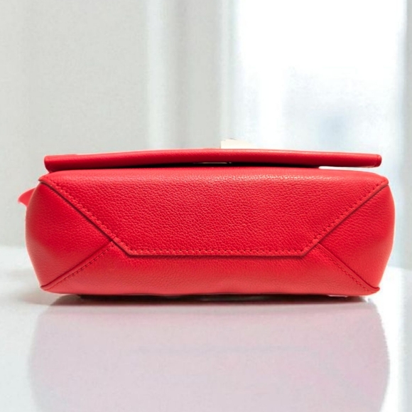 ✨️Authentic Louis Vuitton Flap Lockme ll BB crossbody - Picture 9 of 16